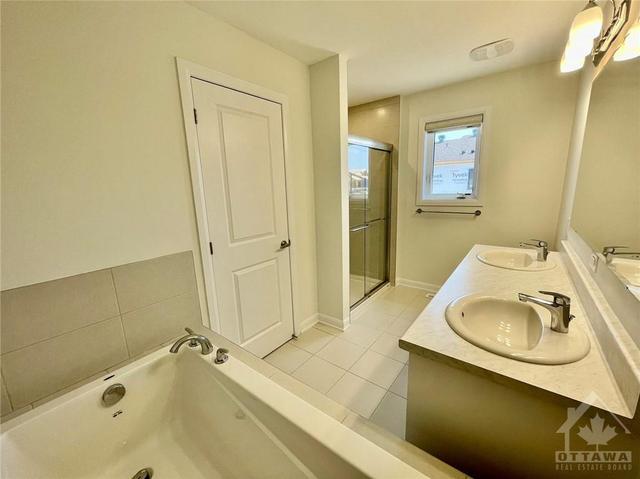 231 Tullaghan Heights, Townhouse with 4 bedrooms, 4 bathrooms and 2 parking in Ottawa ON | Image 15