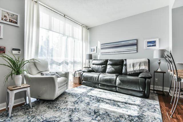 Th 130 - 70 Absolute Ave, Townhouse with 3 bedrooms, 2 bathrooms and 2 parking in Mississauga ON | Image 3