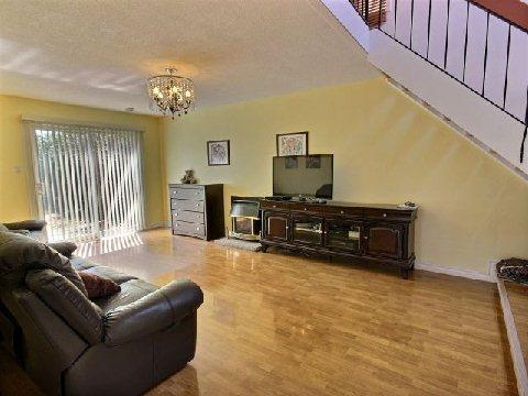 27 Crabtree Ave, House detached with 3 bedrooms, 2 bathrooms and 2 parking in London ON | Image 5