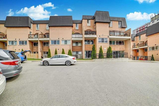 2094 - 100 Mornelle Crt, Townhouse with 3 bedrooms, 2 bathrooms and 1 parking in Toronto ON | Image 12