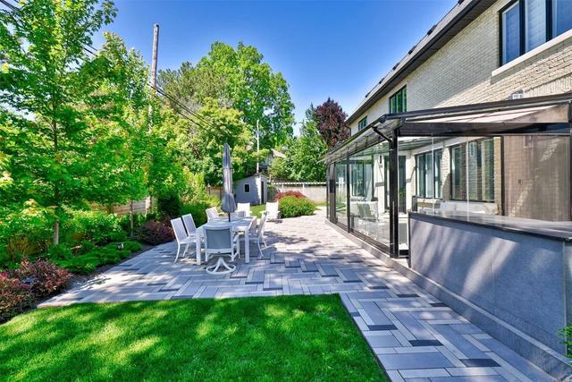 39 Leacroft Cres, House detached with 5 bedrooms, 9 bathrooms and 7 parking in Toronto ON | Image 27