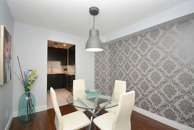 901 - 155 Hillcrest Ave, Condo with 2 bedrooms, 1 bathrooms and 1 parking in Mississauga ON | Image 13