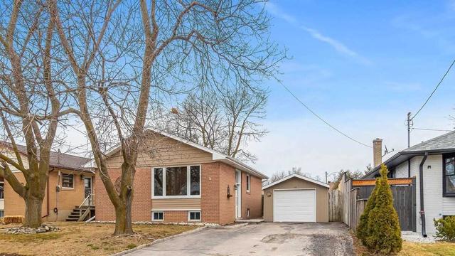 125 Prince Charles Dr, House detached with 3 bedrooms, 2 bathrooms and 5 parking in Halton Hills ON | Image 1