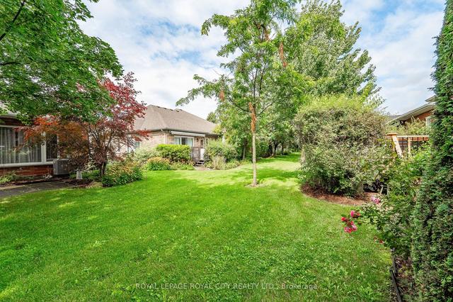 24 Beechlawn Blvd, Home with 2 bedrooms, 3 bathrooms and 3 parking in Guelph ON | Image 30