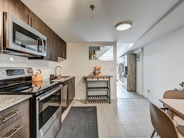 th5 - 11 Superior Ave, Townhouse with 2 bedrooms, 2 bathrooms and 1 parking in Toronto ON | Image 10