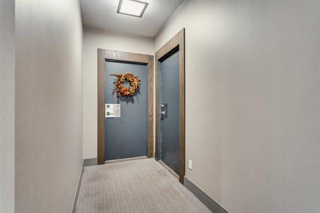 lph 02 - 4070 Confederation Pkwy, Condo with 2 bedrooms, 2 bathrooms and 1 parking in Mississauga ON | Image 29
