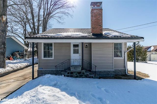 255 George Street, House detached with 2 bedrooms, 1 bathrooms and null parking in Gravenhurst ON | Image 34
