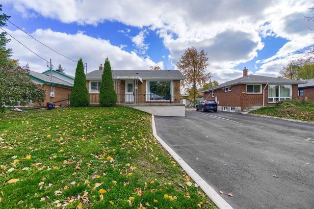 15 Stavely Ave, House detached with 2 bedrooms, 2 bathrooms and 7 parking in Toronto ON | Image 29