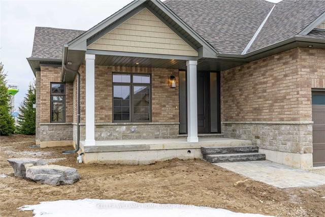 10 Carriage Crossing, House detached with 3 bedrooms, 3 bathrooms and 6 parking in Mapleton ON | Image 23