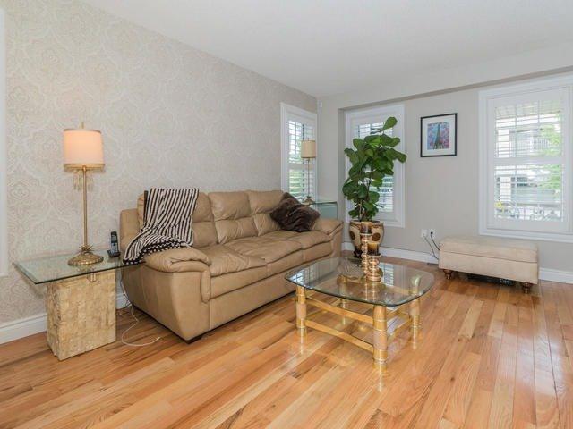 36 Blunden Rd, House detached with 4 bedrooms, 3 bathrooms and 1 parking in Ajax ON | Image 6