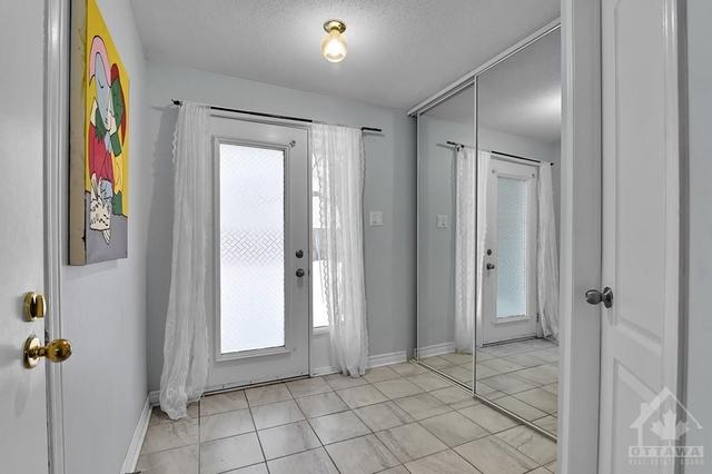 1880 Summerfields Crescent, Townhouse with 3 bedrooms, 3 bathrooms and 2 parking in Ottawa ON | Image 9