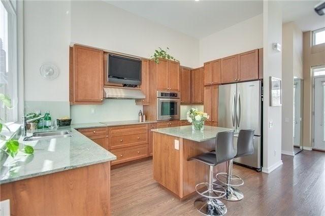 Th#5 - 21 Churchill Ave, Townhouse with 3 bedrooms, 3 bathrooms and 1 parking in Toronto ON | Image 2