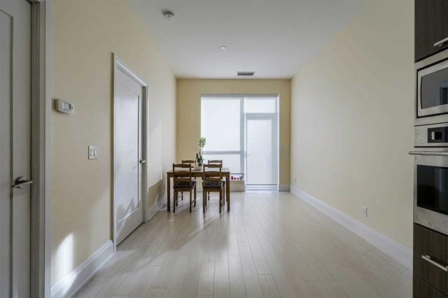211 - 120 Harrison Garden Blvd, Condo with 1 bedrooms, 1 bathrooms and 1 parking in Toronto ON | Image 4