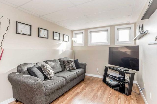54 Leslie Ave, House detached with 2 bedrooms, 2 bathrooms and 5 parking in Barrie ON | Image 26