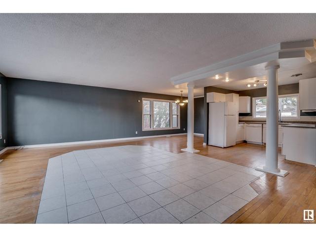 10315 75 St Nw, House detached with 4 bedrooms, 3 bathrooms and 5 parking in Edmonton AB | Image 6