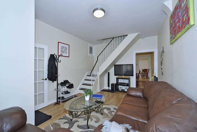 110 1/2 Mackay Ave, House semidetached with 3 bedrooms, 2 bathrooms and 1 parking in Toronto ON | Image 26