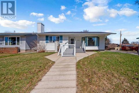 5004 Valiant Drive Nw, Calgary, AB, T3A0Y5 | Card Image