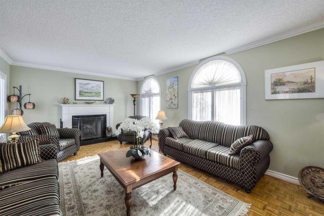 32 Canning Crt, House detached with 5 bedrooms, 5 bathrooms and 10 parking in Markham ON | Image 4