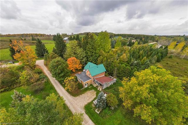 5881 Third Line, House detached with 3 bedrooms, 1 bathrooms and 11 parking in Erin ON | Image 4