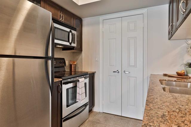 201 - 6 Brian Peck Cres, Townhouse with 2 bedrooms, 2 bathrooms and 1 parking in Toronto ON | Image 7