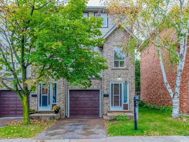 7 - 384 Limeridge Rd E, Townhouse with 3 bedrooms, 3 bathrooms and 2 parking in Hamilton ON | Image 1
