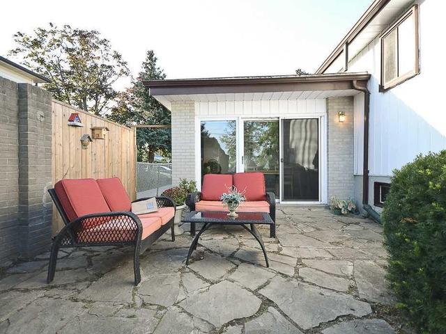 52 Gregory Rd, House detached with 3 bedrooms, 2 bathrooms and 3 parking in Ajax ON | Image 11