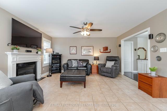 2 Calliandra Tr, Townhouse with 2 bedrooms, 3 bathrooms and 2 parking in Brampton ON | Image 8