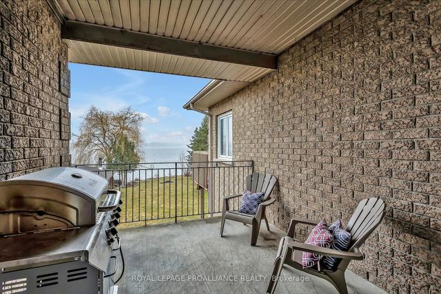 81 Glassford Rd, House detached with 2 bedrooms, 3 bathrooms and 10 parking in Kawartha Lakes ON | Image 9