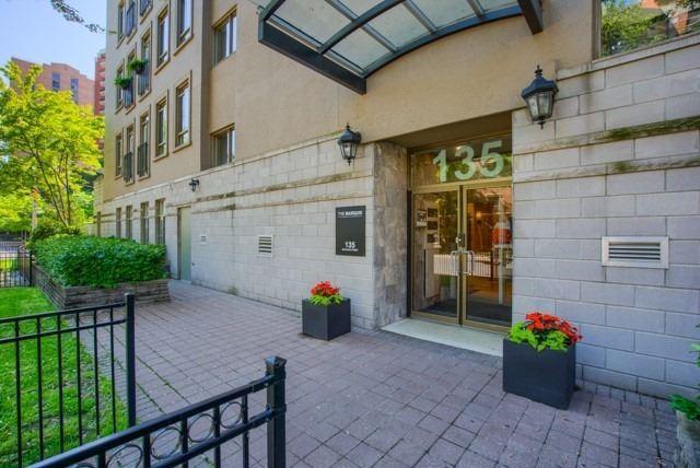 405 - 135 Maitland St, Condo with 2 bedrooms, 1 bathrooms and null parking in Toronto ON | Image 2