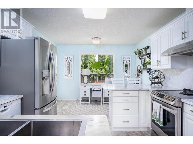 2072 Okanagan Street, House detached with 3 bedrooms, 2 bathrooms and 4 parking in Armstrong BC | Image 12