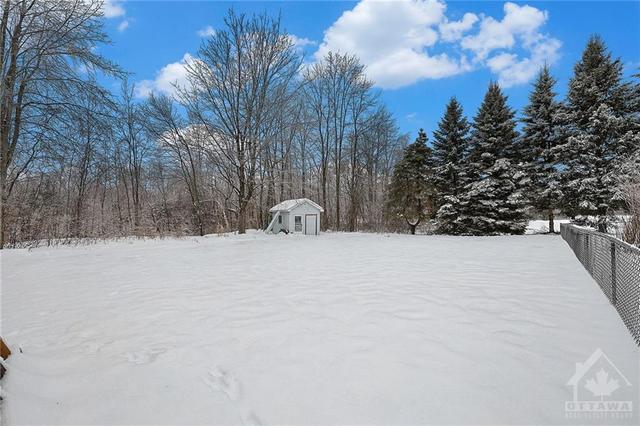 54 Strickland Road, House detached with 4 bedrooms, 2 bathrooms and 10 parking in Rideau Lakes ON | Image 24