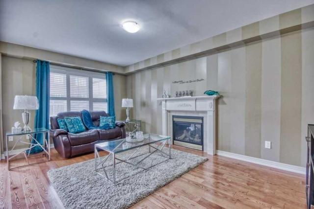 104 Telford St, House detached with 3 bedrooms, 3 bathrooms and 4 parking in Ajax ON | Image 4