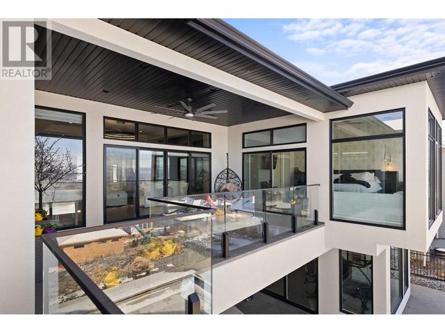 2232 Tramonto Court, House detached with 4 bedrooms, 3 bathrooms and 2 parking in Kelowna BC | Image 29