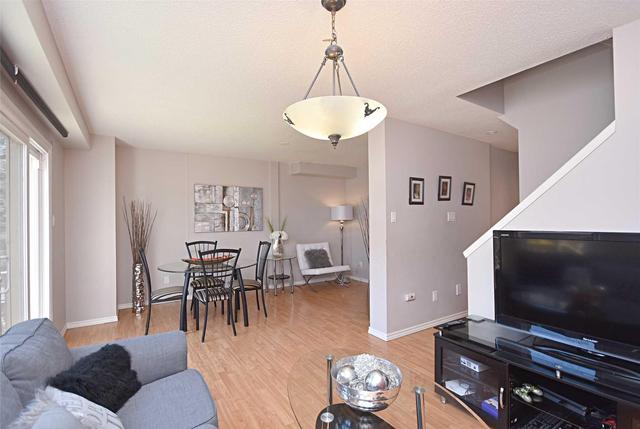 73 - 2272 Mowat Ave, Townhouse with 3 bedrooms, 2 bathrooms and 1 parking in Oakville ON | Image 4