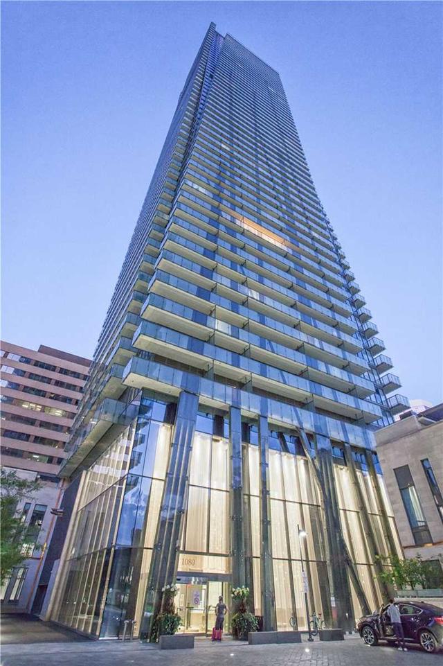 5304 - 1080 Bay St, Condo with 0 bedrooms, 1 bathrooms and 0 parking in Toronto ON | Image 1