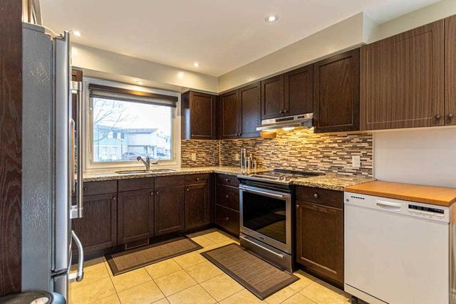 17 Handel Crt, House detached with 3 bedrooms, 3 bathrooms and 4 parking in Brampton ON | Image 33
