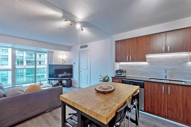 1903 - 17 Anndale Dr, Condo with 1 bedrooms, 1 bathrooms and 1 parking in Toronto ON | Image 2
