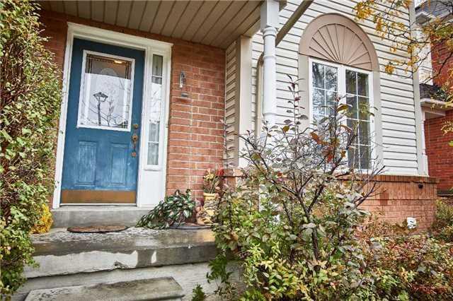 347 John West Way, Townhouse with 3 bedrooms, 3 bathrooms and 2 parking in Aurora ON | Image 2