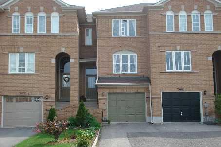 2424 Ravinebrook Cres, House attached with 2 bedrooms, 3 bathrooms and 3 parking in Oakville ON | Image 1