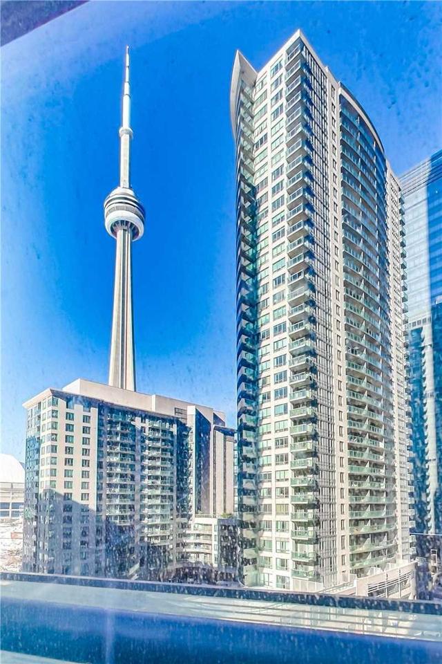 507 - 12 York St, Condo with 2 bedrooms, 2 bathrooms and 1 parking in Toronto ON | Image 25