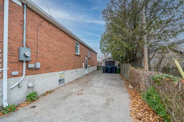 420 Lanor Ave, House detached with 3 bedrooms, 2 bathrooms and 3 parking in Toronto ON | Image 13