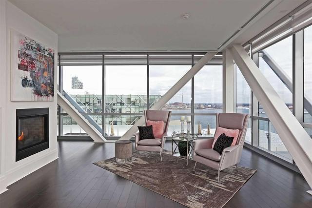 Ph1404 - 29 Queens Quay E, Condo with 4 bedrooms, 4 bathrooms and 2 parking in Toronto ON | Image 9
