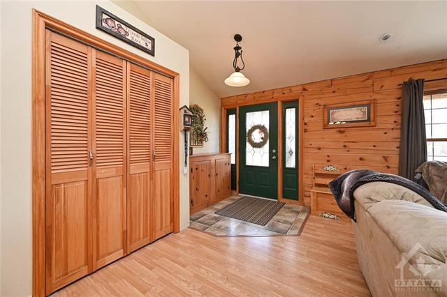 4 B12 Road, House detached with 3 bedrooms, 2 bathrooms and 10 parking in Rideau Lakes ON | Image 3