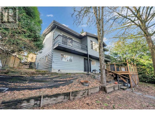 83 Warrick Street, House detached with 5 bedrooms, 3 bathrooms and 2 parking in Coquitlam BC | Image 35