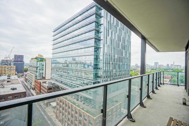 1002 - 125 Peter St, Condo with 2 bedrooms, 2 bathrooms and 1 parking in Toronto ON | Image 14