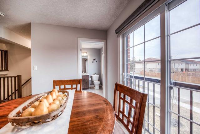 518 Wismer St, House attached with 3 bedrooms, 3 bathrooms and 3 parking in Waterloo ON | Image 3