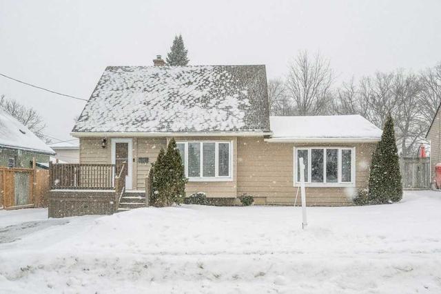82 Ballantyne Ave, House detached with 3 bedrooms, 1 bathrooms and 3 parking in Cambridge ON | Image 12