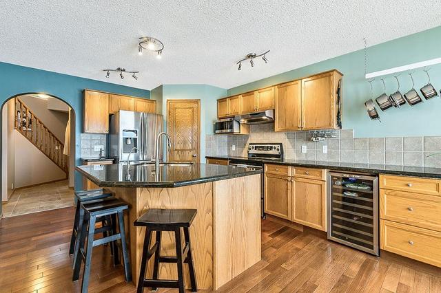 35 Somerglen Cove Sw, House detached with 4 bedrooms, 3 bathrooms and 4 parking in Calgary AB | Image 9