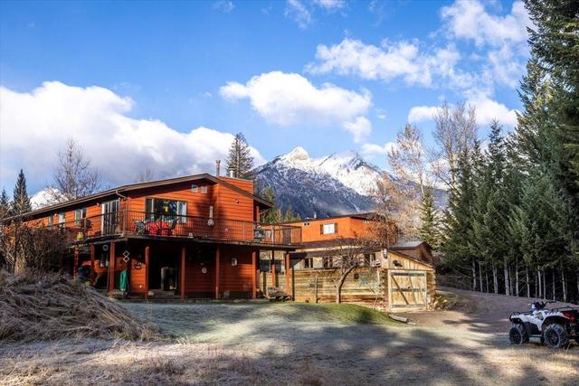 50 Cariboo Drive, House detached with 5 bedrooms, 3 bathrooms and 4 parking in Elkford BC | Image 25