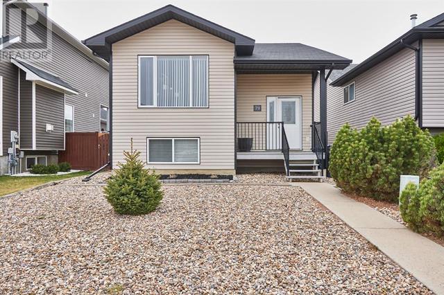 79 Saamis Rotary Way Sw, House detached with 4 bedrooms, 2 bathrooms and 2 parking in Medicine Hat AB | Card Image